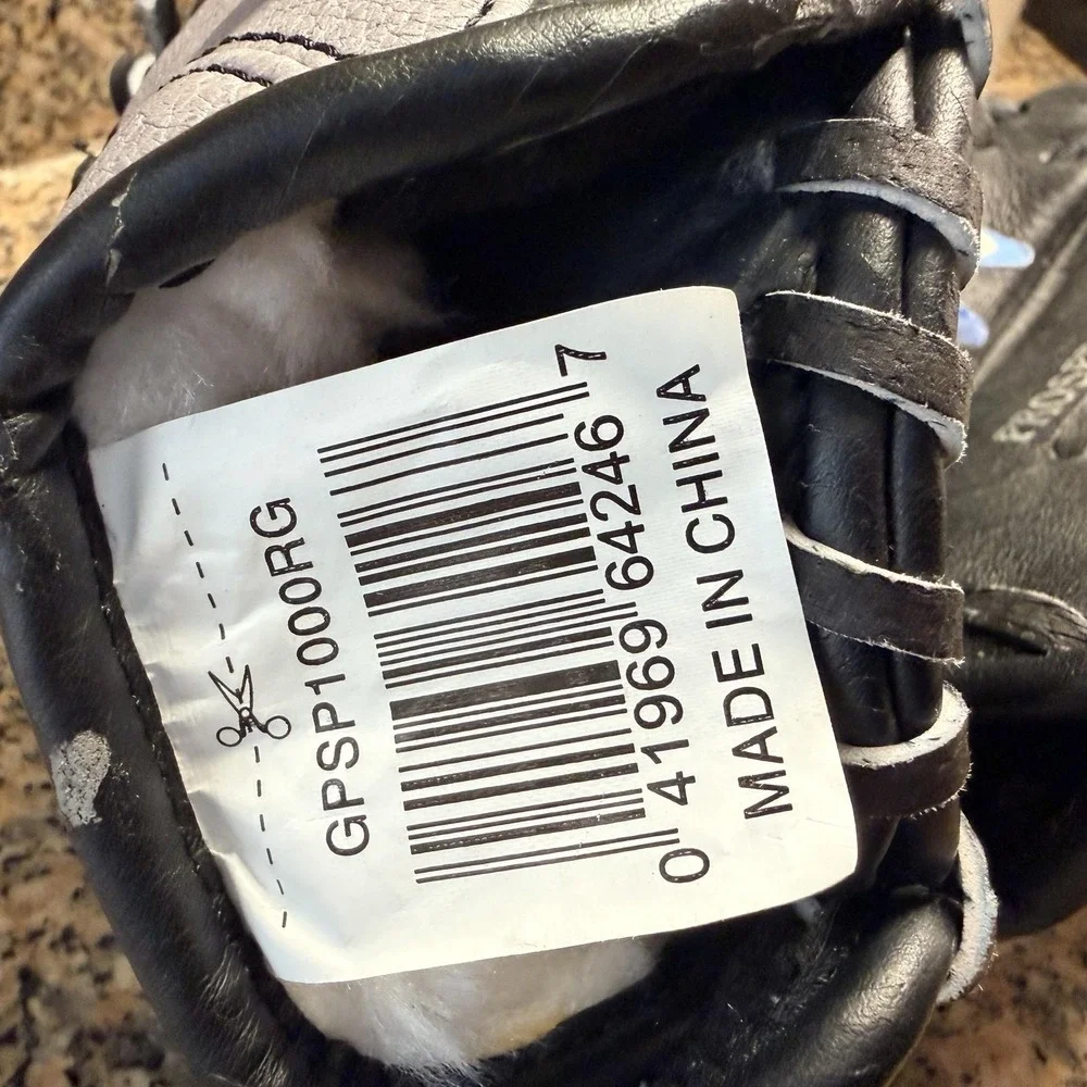 Mizuno Prospect Series Youth Baseball Glove 10 Inch Black Right Hand Leather